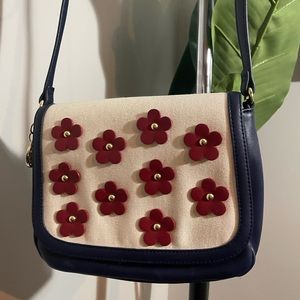 Tommy Hilfiger crossbody purse